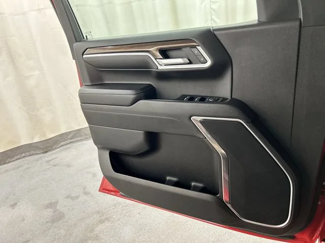 Used 2022 RED HOT Chevrolet RST image 20