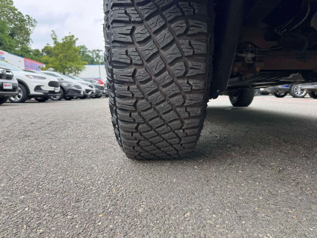 Used 2018 Magnetic Ford Raptor image 13