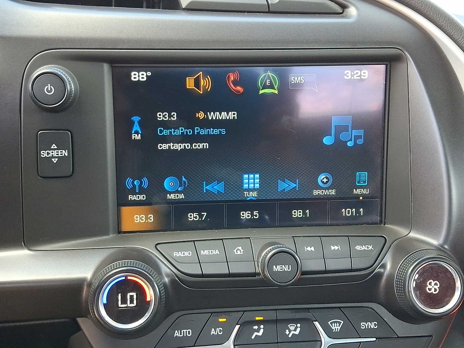 Used 2018 Arctic White Chevrolet 1LT image 15