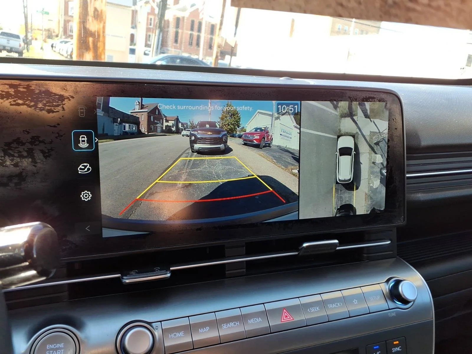 Certified Used 2025 Atlas White Hyundai Limited image 29