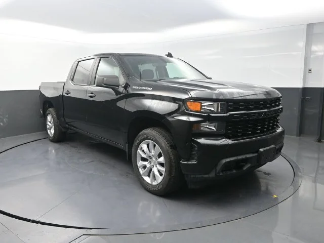 Used 2020  Chevrolet Custom image 10