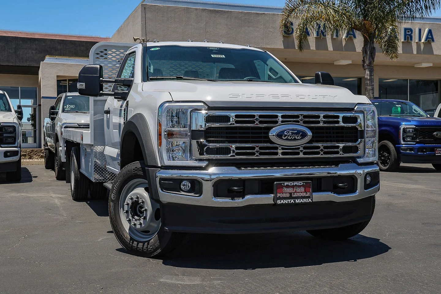 New 2026 Oxford White Ford F-550® XL image 1