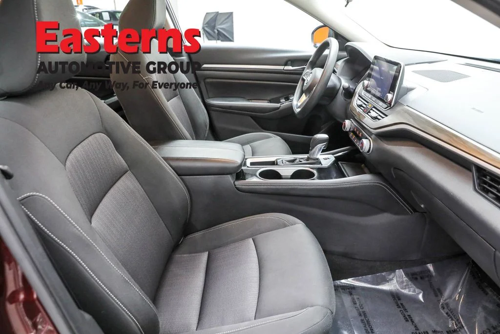 Used 2023 Red Nissan 2.5 SV image 23
