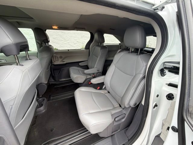 Used 2021 White Toyota XLE image 20