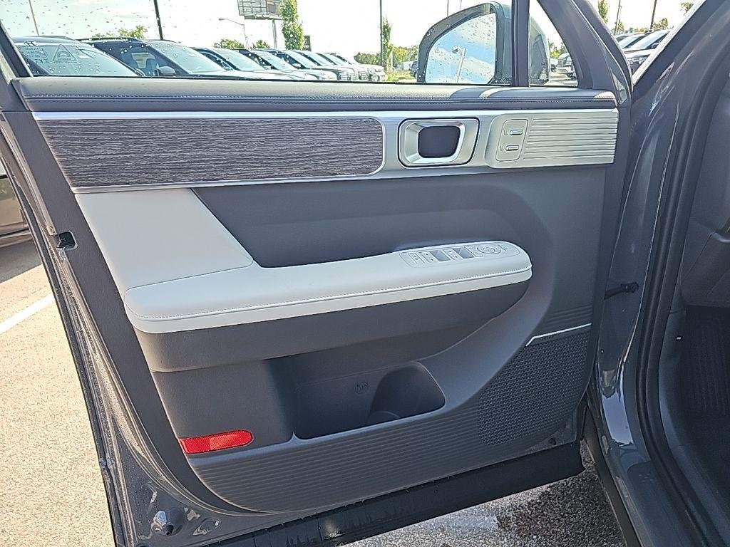 2026 Hyundai Santa Fe Limited - Photo 10