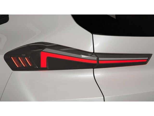 New 2027 Mineral White Metallic BMW  image 8