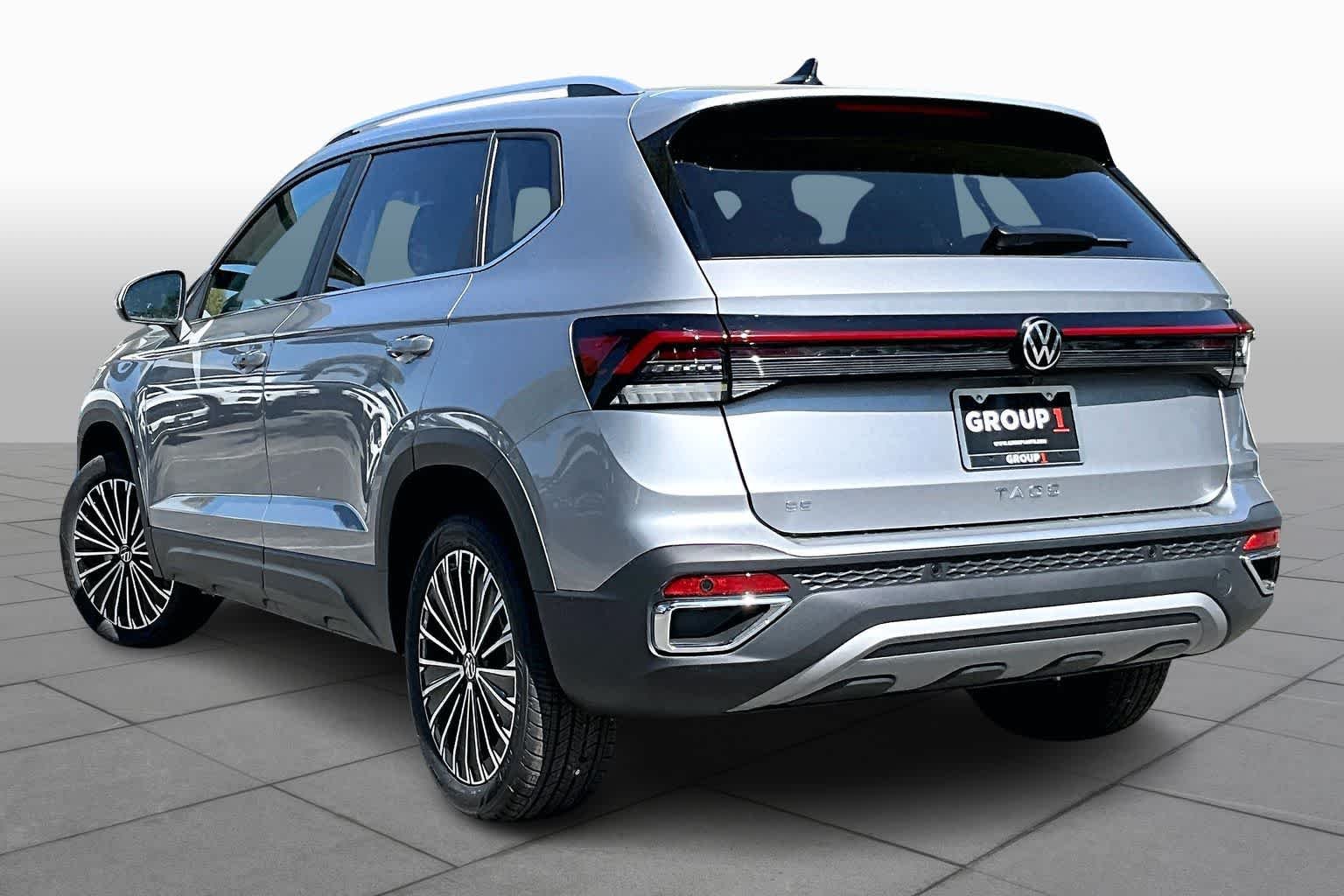 Used 2026 Pyrite Silver Metallic Volkswagen SE image 12