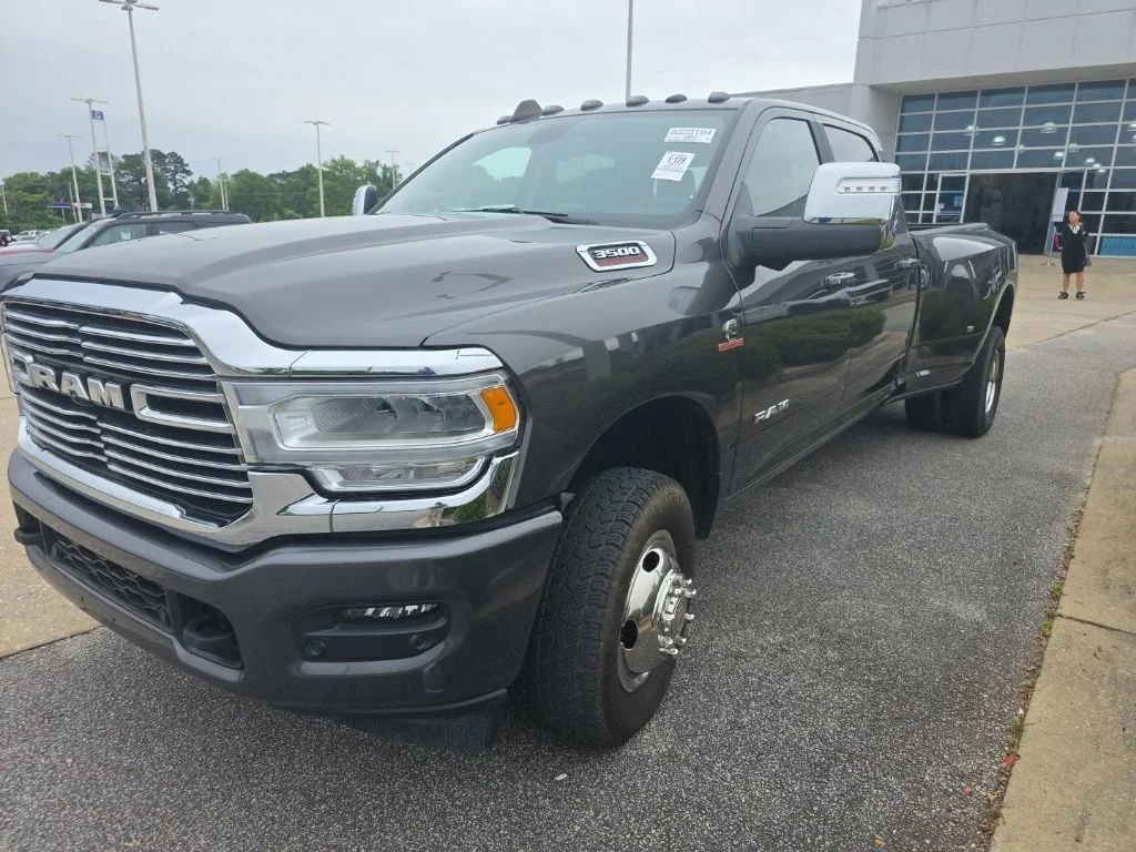2024 RAM 3500 Laramie 4X4 Crew Cab LWB's photo