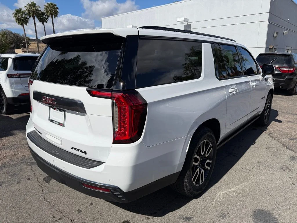 Used 2024 White GMC AT4 image 15