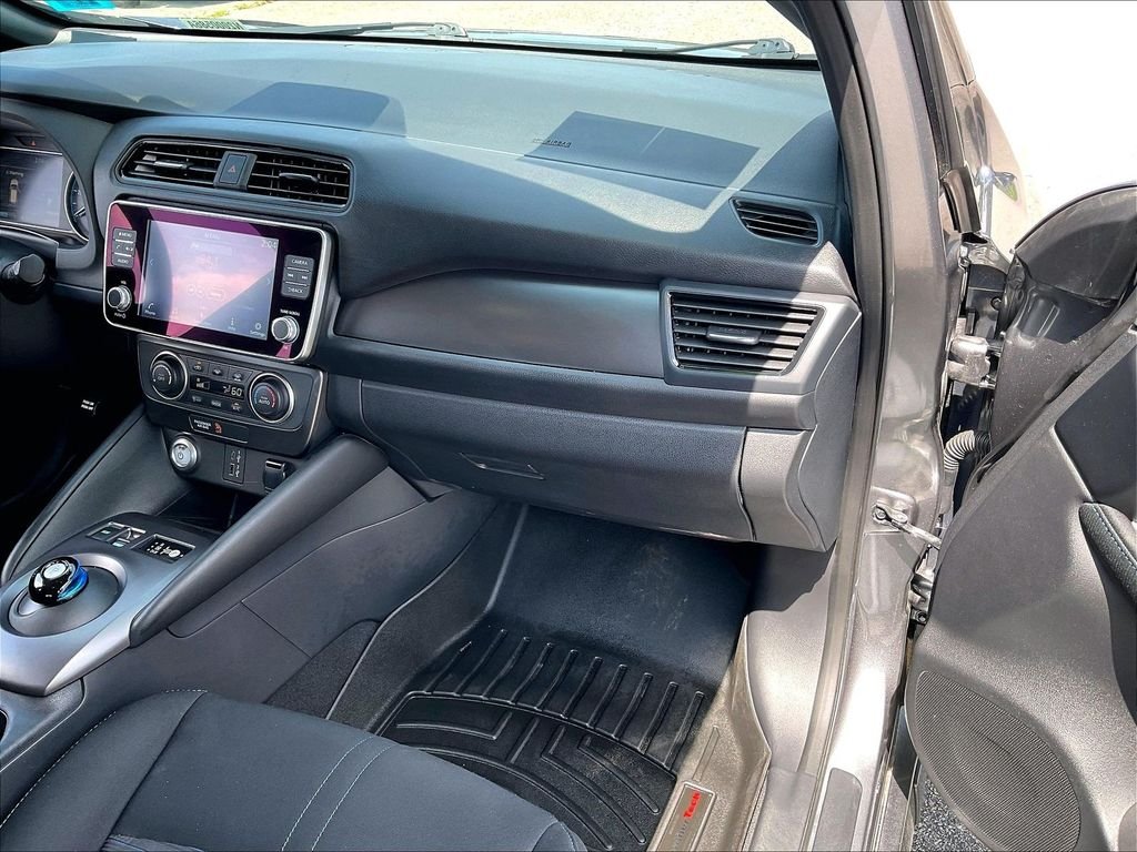 Used 2022 Gun Metallic Nissan S image 12