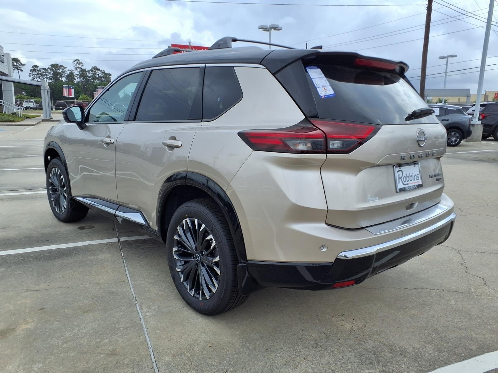 2026 Nissan Rogue Platinum Silver at Robbins Nissan