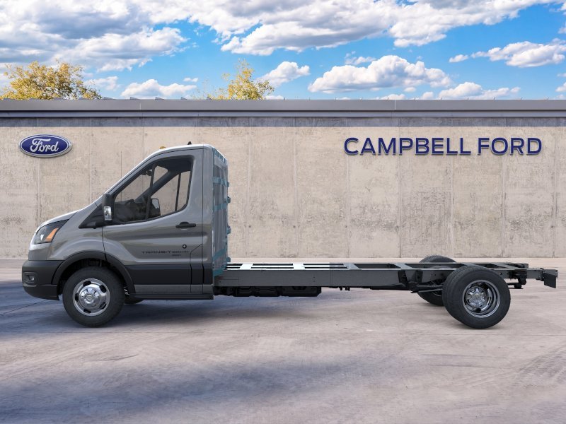 New 2026 Carbonized Gray Metallic Ford Cutaway image 24