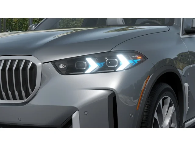 New 2026 Skyscraper Grey Metallic BMW xDrive50e image 6
