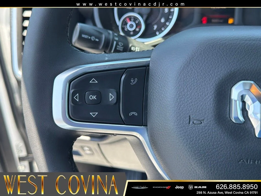 Used 2025 White Ram Big Horn/Lone Star image 27