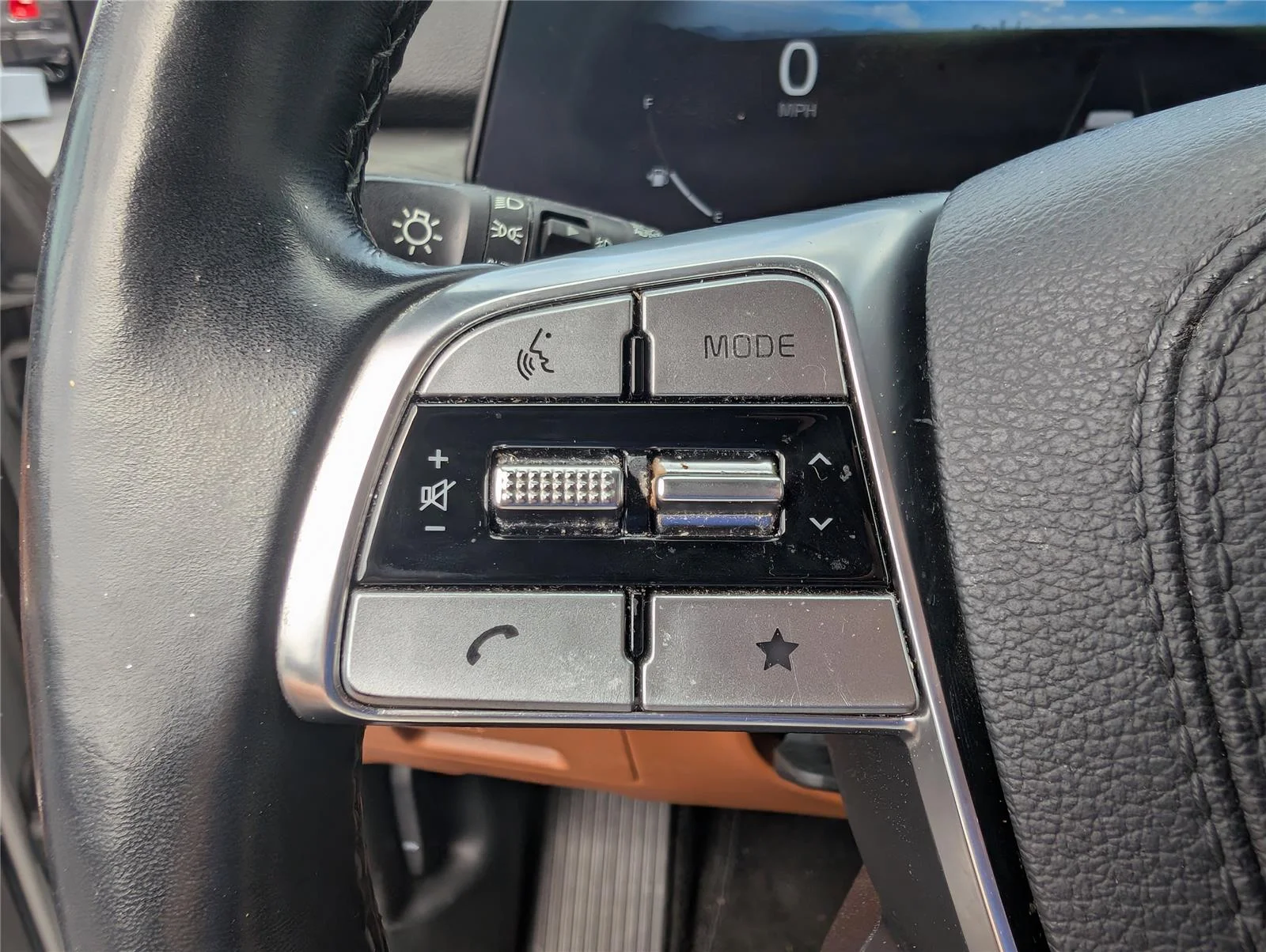 Used 2023 Wolf Gray Kia SX X-Line image 23