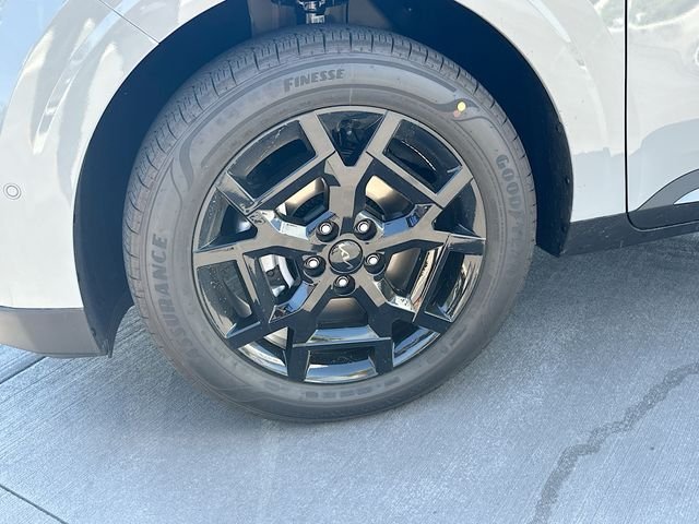 New 2026 Ceramic Silver Kia SX Prestige image 33
