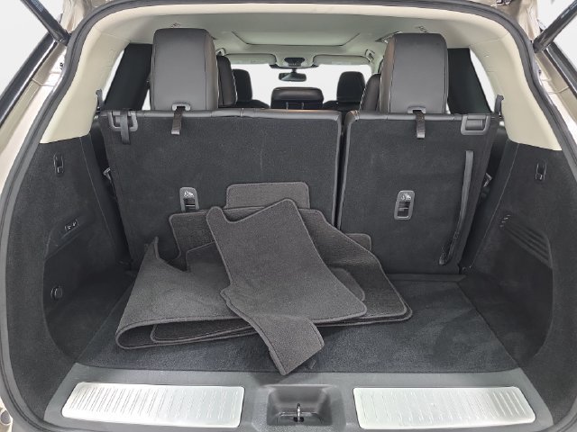 Used 2022 Warm Titanium INFINITI Sensory image 32