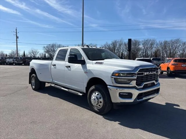 2026 RAM 3500 Tradesman - Photo 13