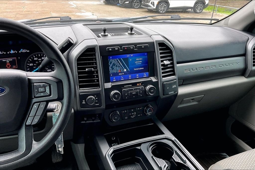 Used 2019 Agate Black Metallic Ford XLT image 9