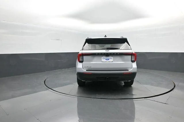 New 2026 Space White Metallic Ford Active image 6