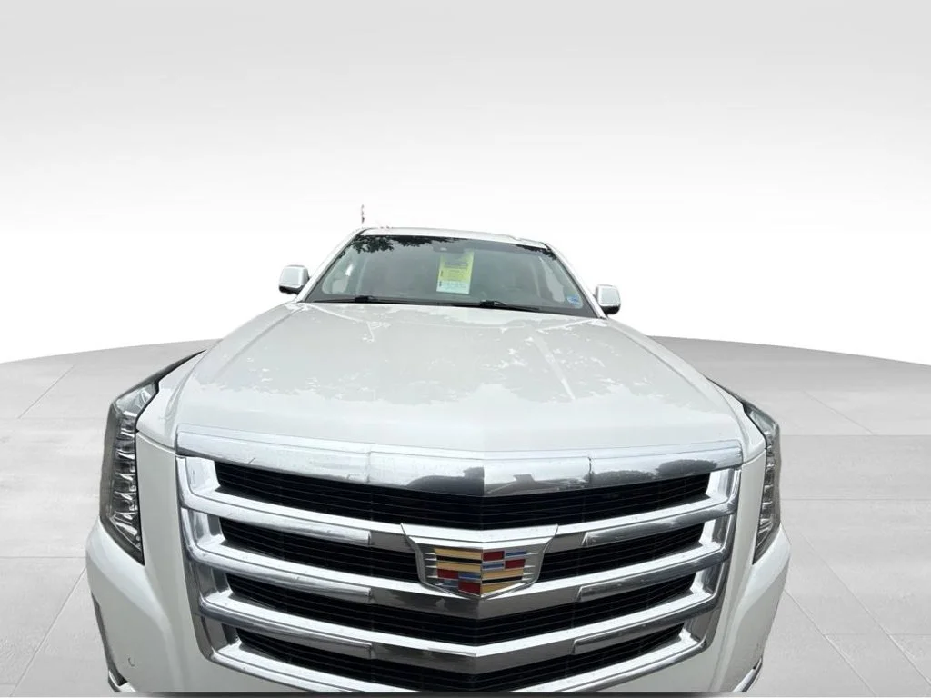 Used 2017 White Cadillac Luxury image 12