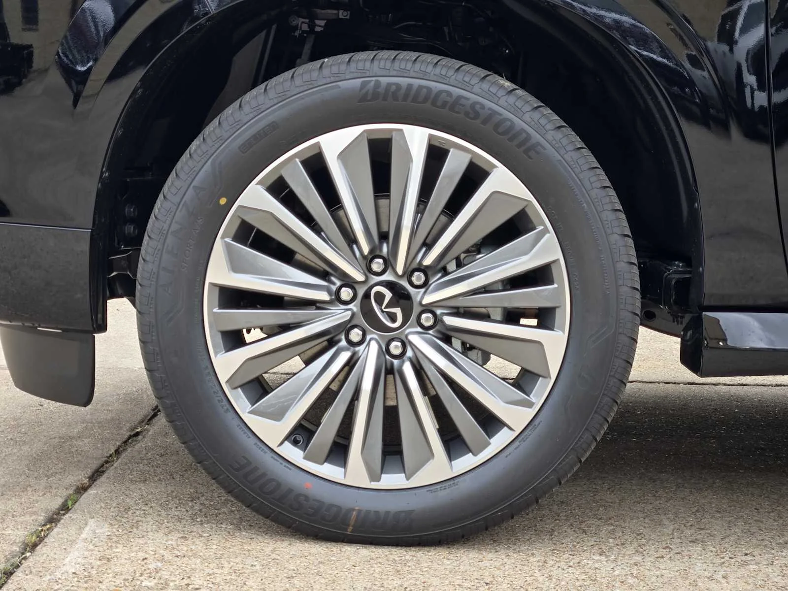 New 2026 BLACK OBSIDIAN INFINITI Luxe 2WD image 7