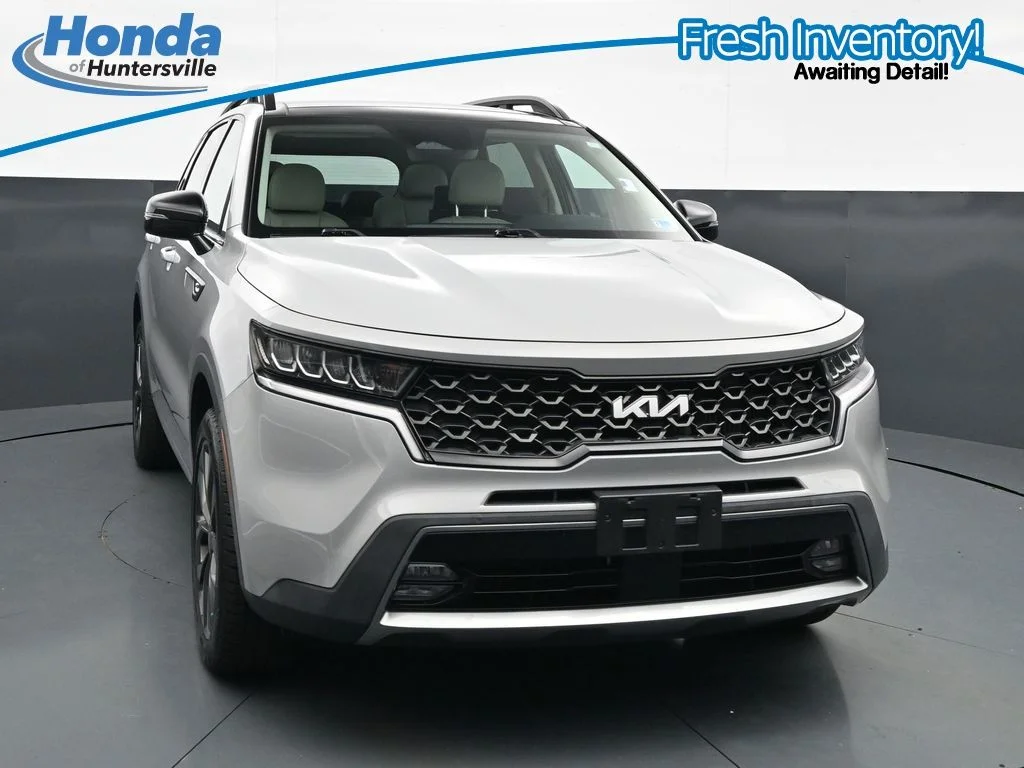 Used 2022 Gray Kia X-Line EX image 3