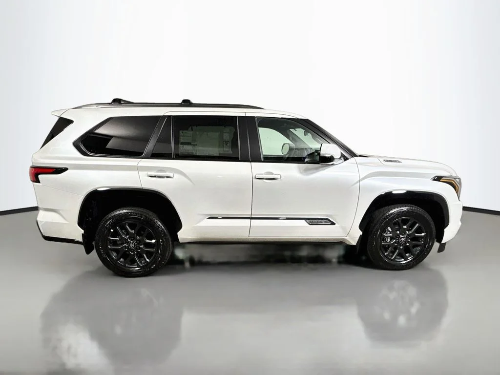 New 2026 Wind Chill Pearl Toyota Platinum image 8