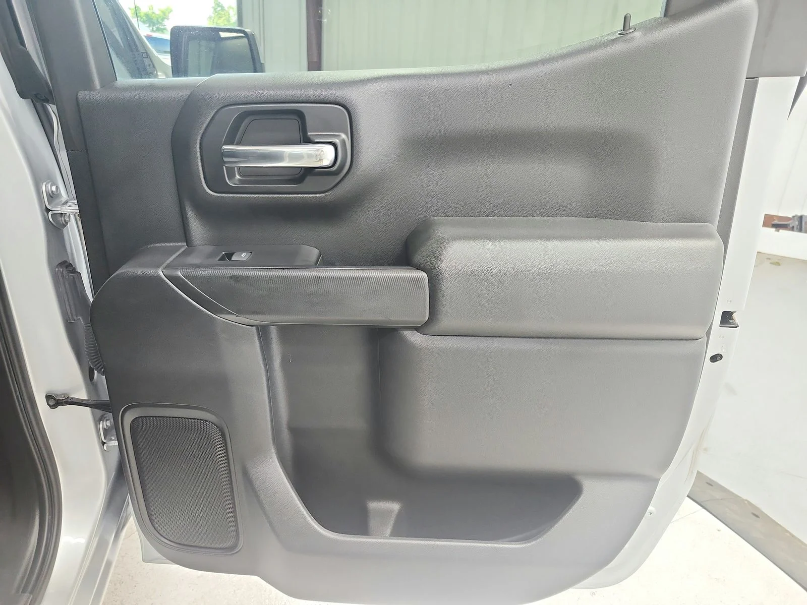 Used 2019 Silver Chevrolet LT image 37