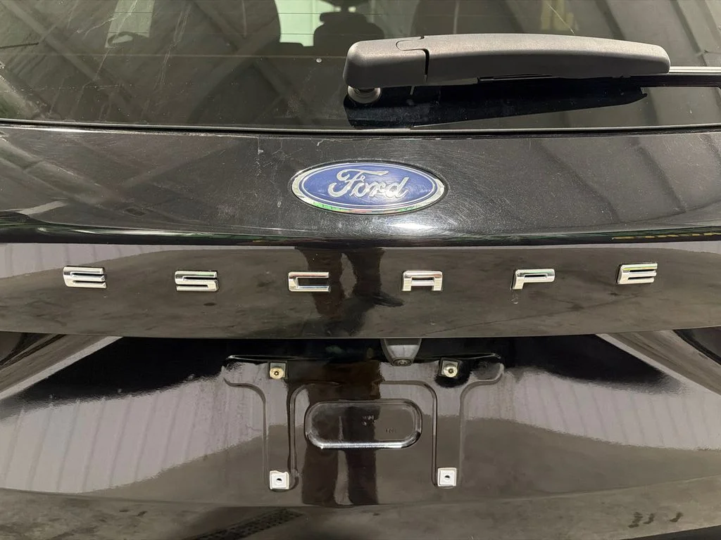 Certified Used 2025 Agate Black Metallic Ford ST-Line image 9