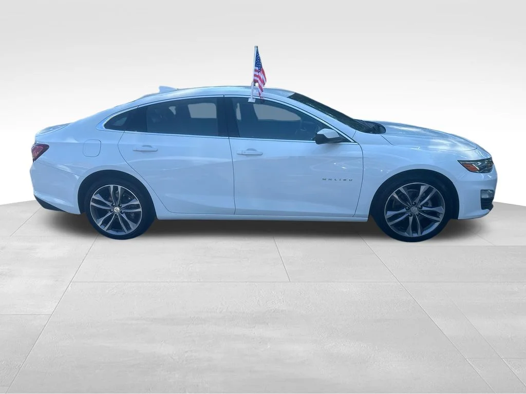 Used 2024 White Chevrolet LT image 31