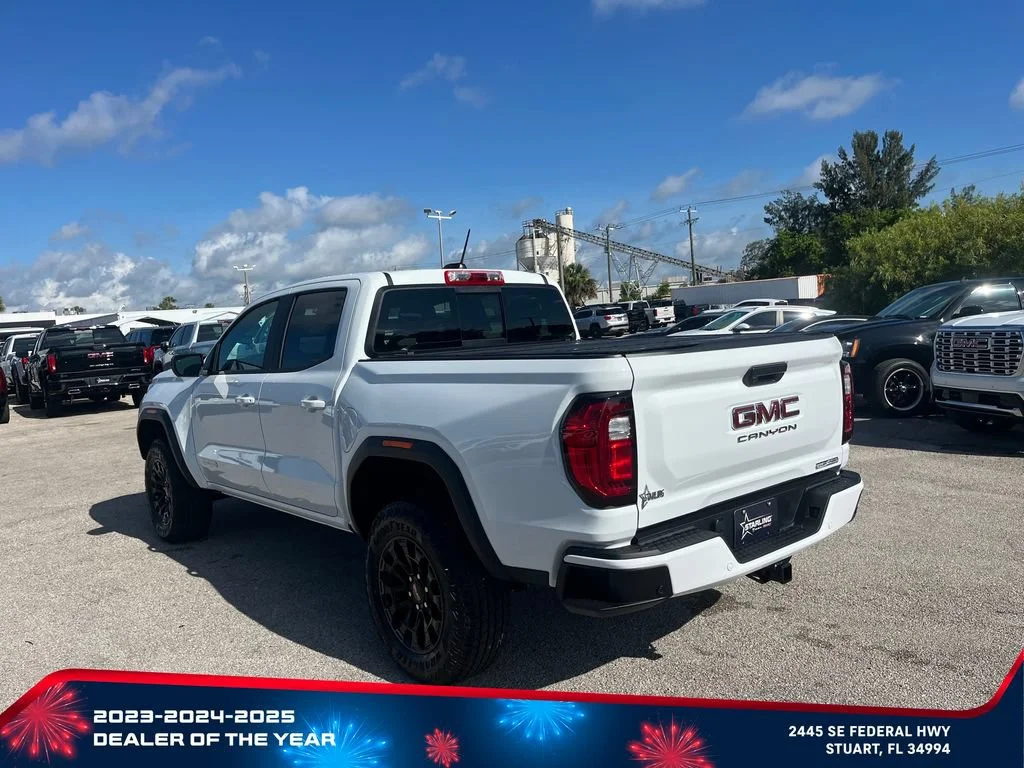 New 2026 Summit White GMC Elevation image 5
