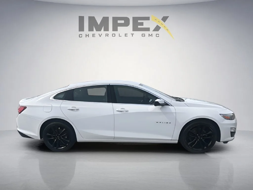 Used 2024 Summit White Chevrolet 1LT image 6