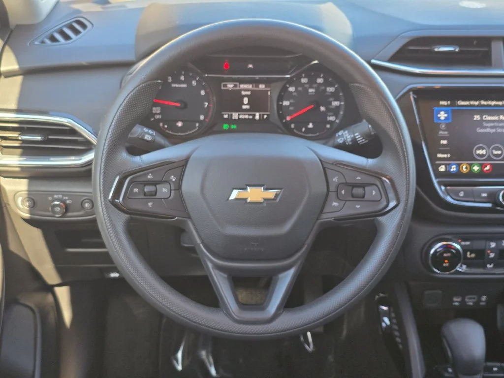 Used 2023 Gray Chevrolet LT image 7