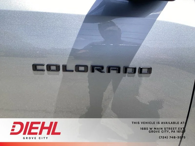 Used 2025 Gray Chevrolet ZR2 image 10