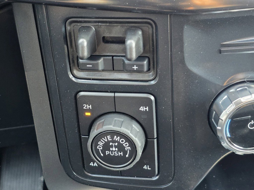 New 2026 Iconic Silver Metallic Ford Tremor image 13
