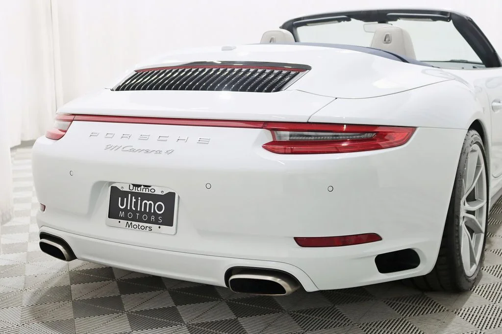 Used 2018 White Porsche Carrera 4 image 13