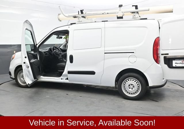Used 2022 White Ram Base image 33