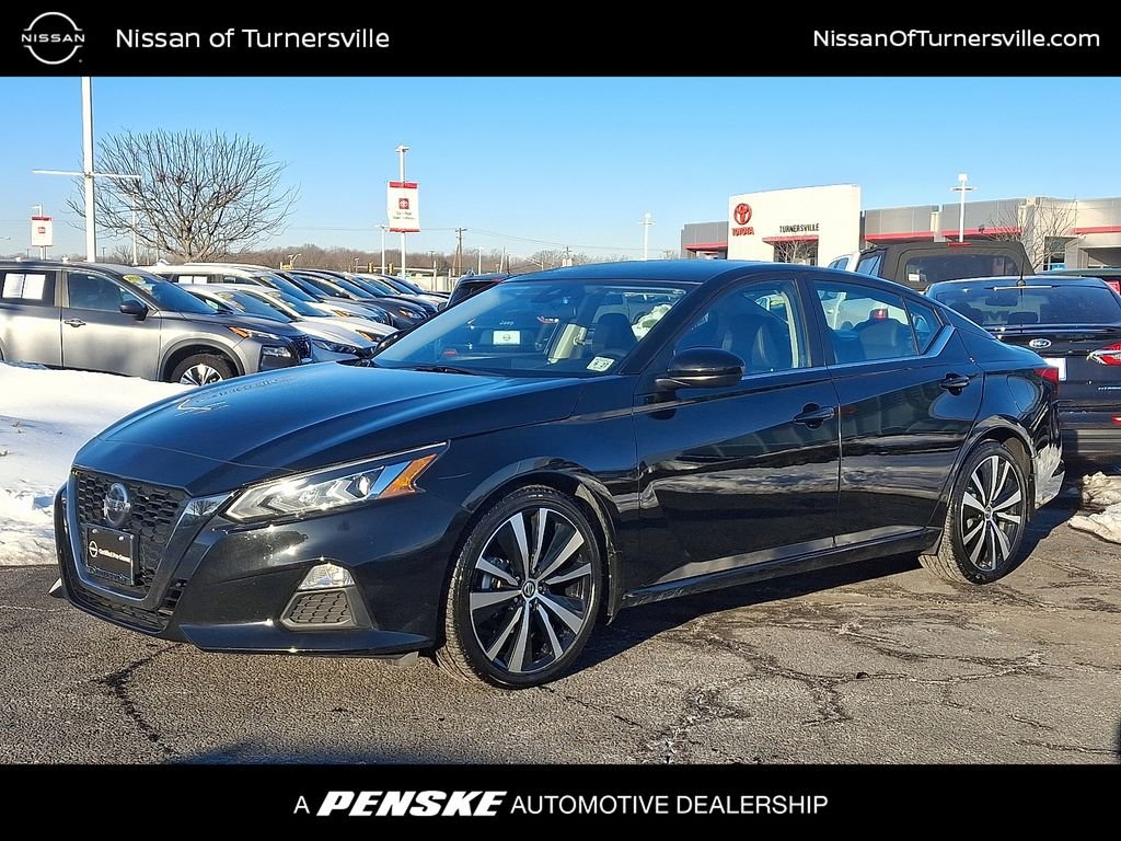 2022 Nissan Altima SR