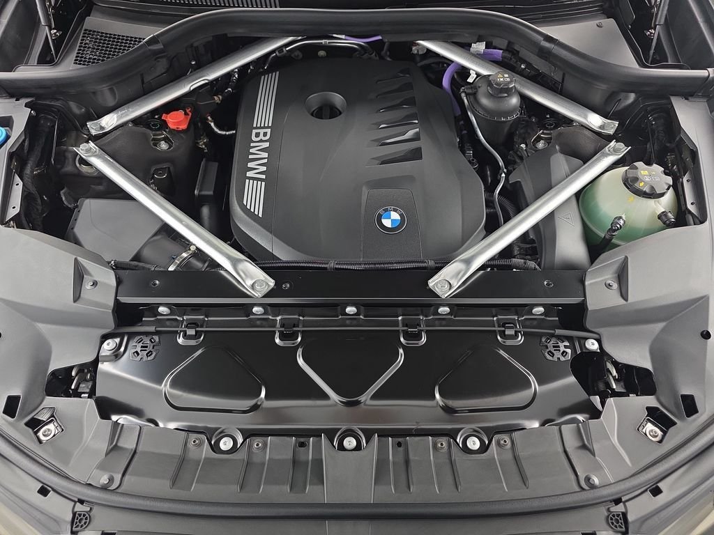 New 2027 Manhattan Green Metallic BMW xDrive40i image 31