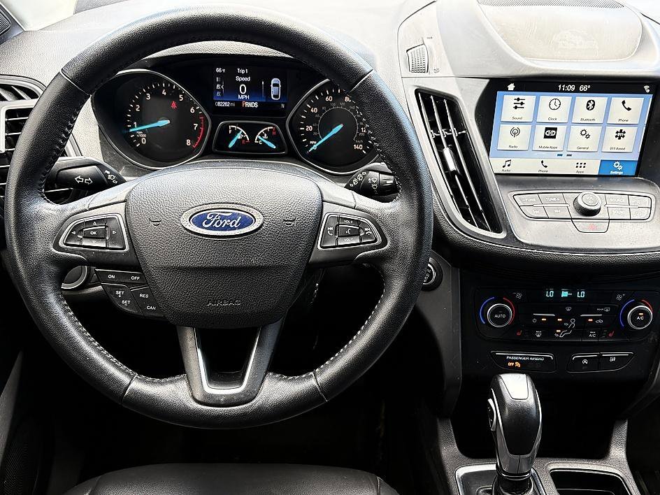 Used 2019 Lightning Blue Metallic Ford SEL image 14