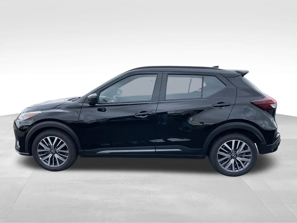 Used 2024 Super Black Nissan SR image 28