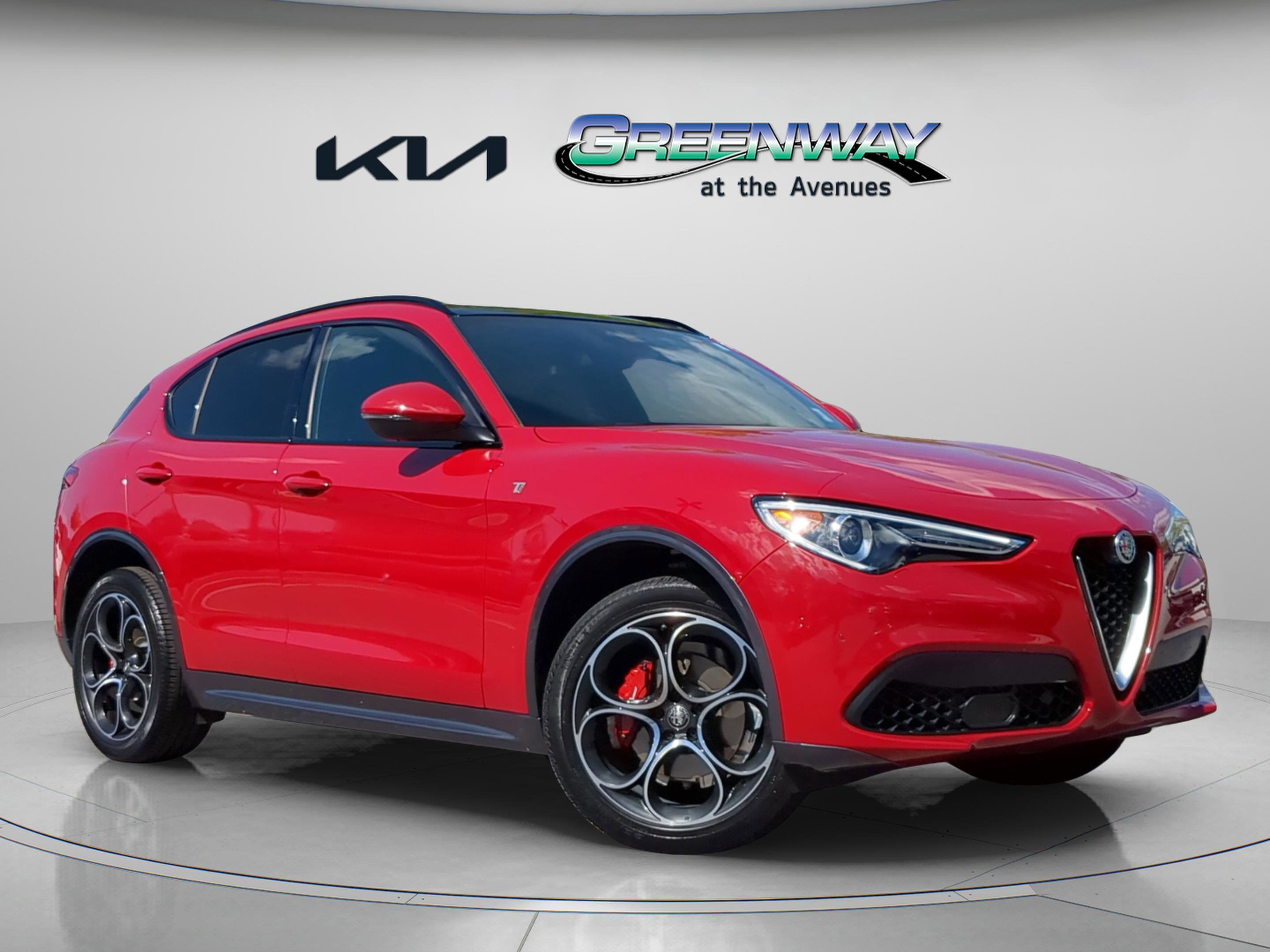 2023 Alfa Romeo Stelvio Ti AWD's photo