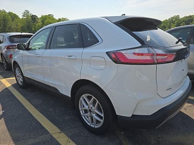 Used 2024 White Ford SEL image 3
