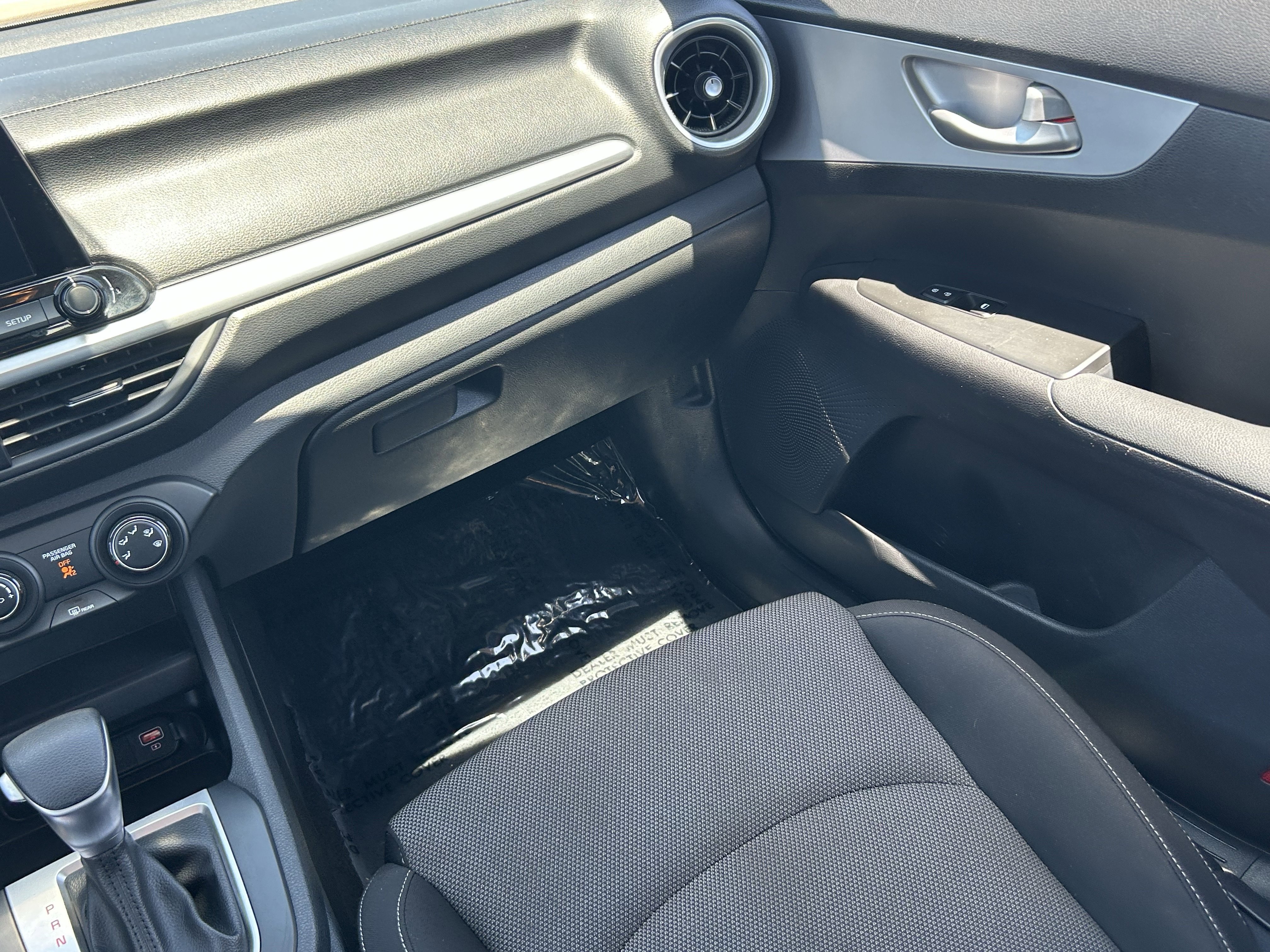 2024 Kia Forte LXS - Photo 17