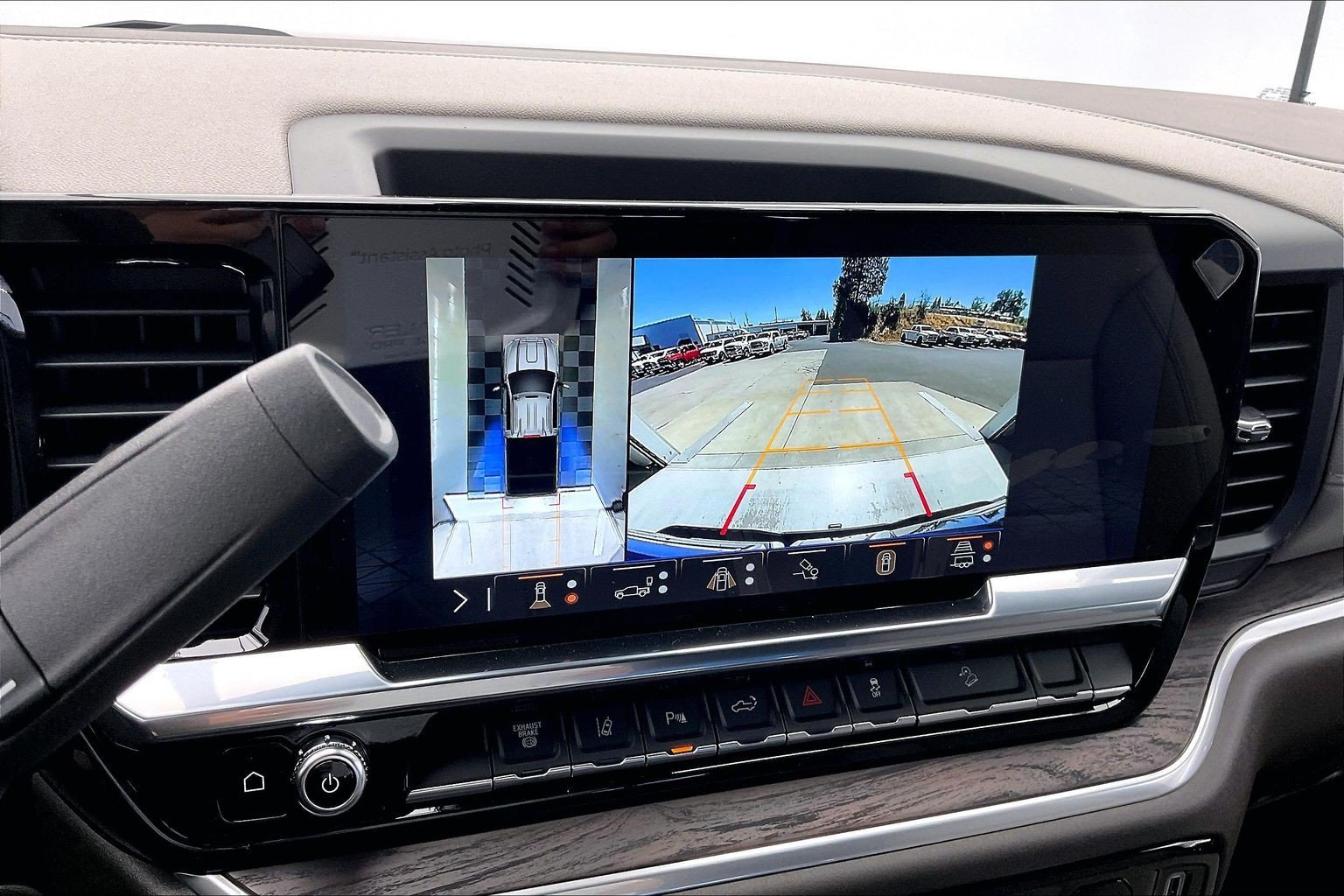 2026 GMC Sierra 2500HD SLT - Photo 13