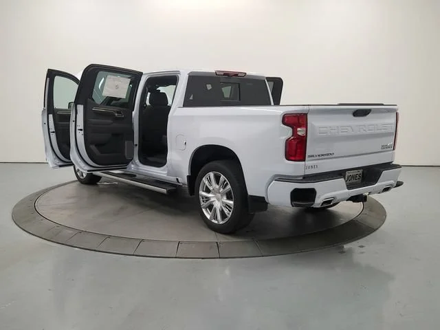 2026 Chevrolet Silverado 1500 High Country - Photo 17