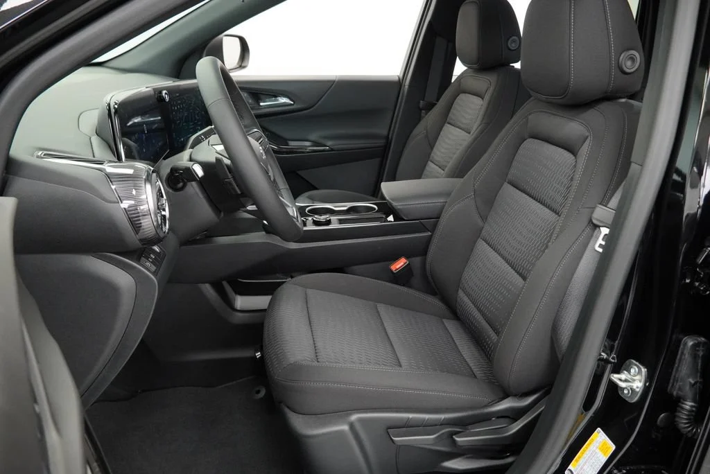 New 2027 Mosaic Black Metallic Chevrolet LT image 7