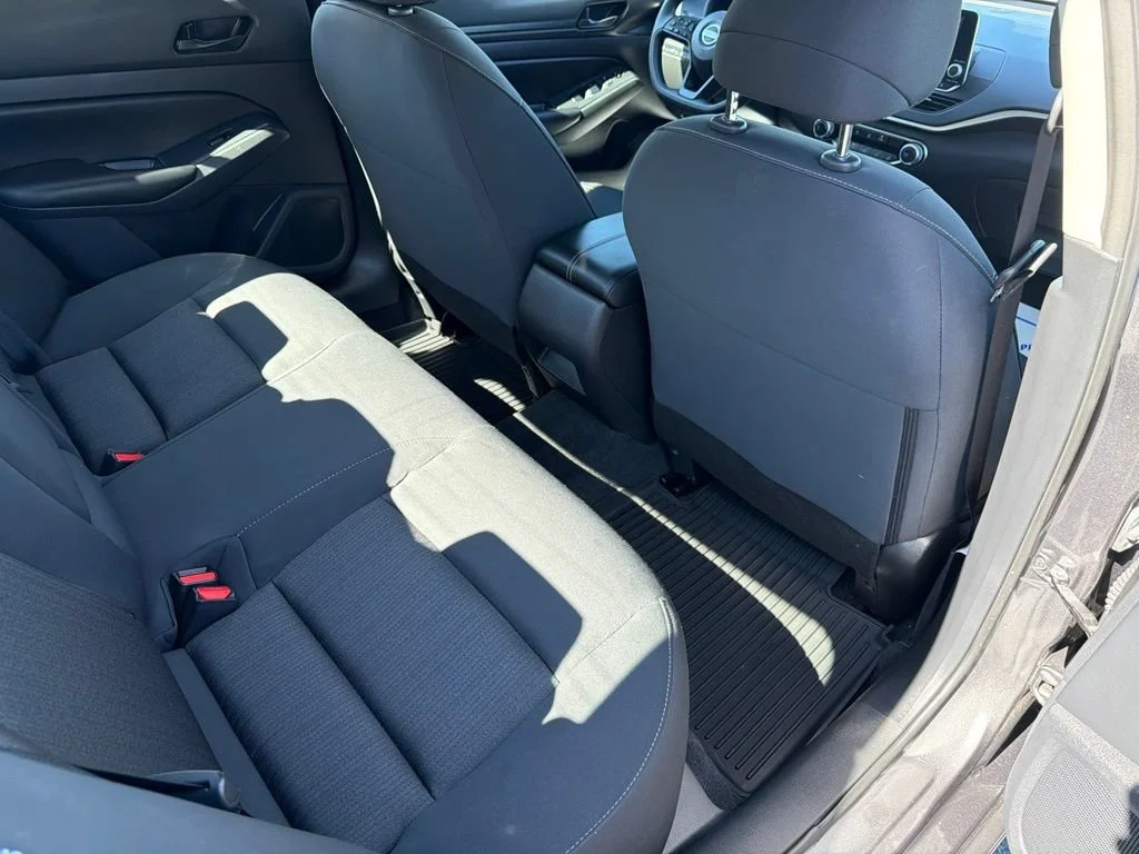 Used 2025 Gray Nissan S image 10