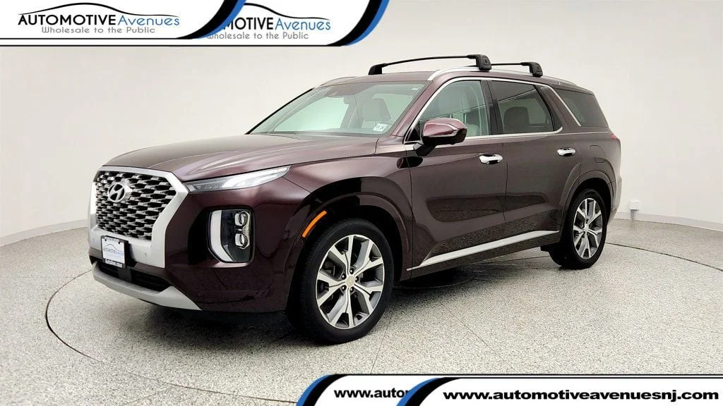 Used 2022 Sierra Burgundy Hyundai Limited AWD image 1